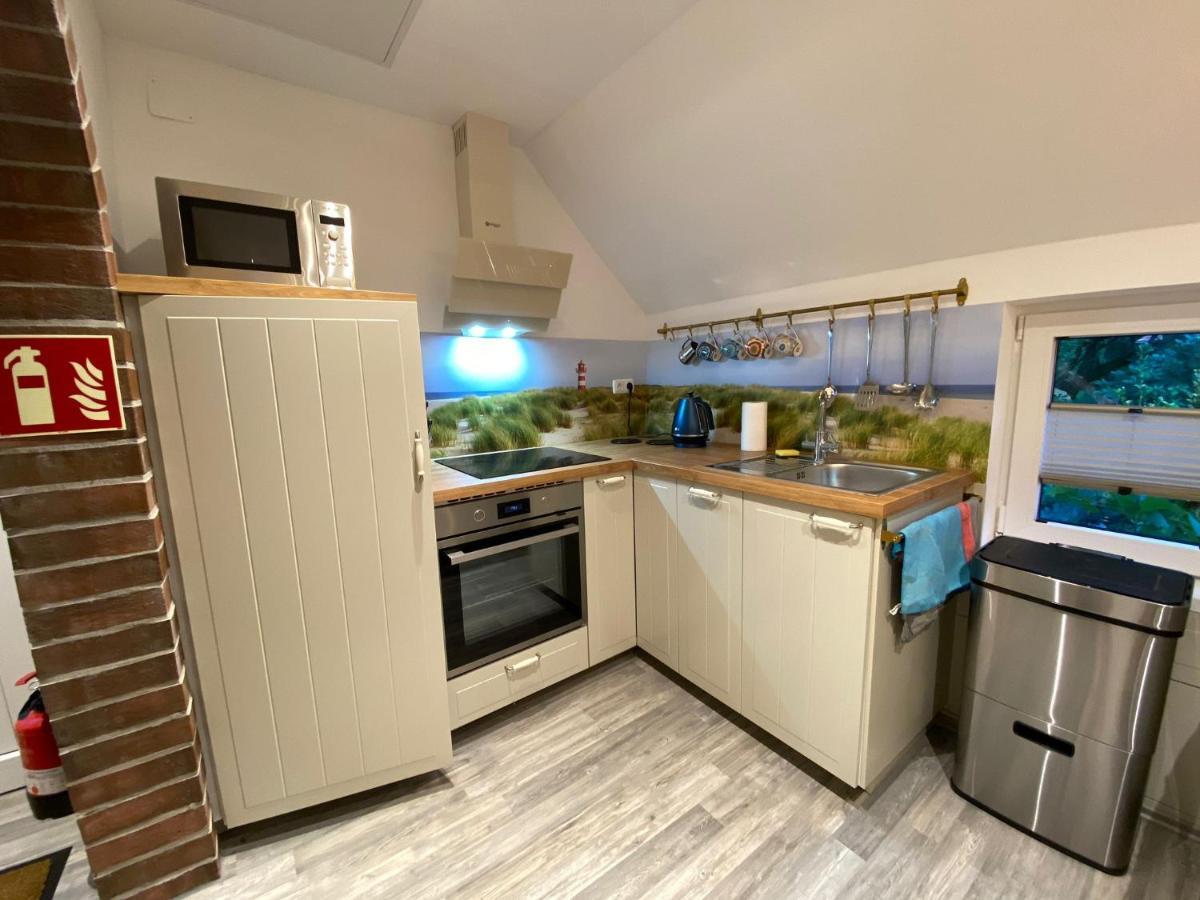 Ferienwohnung Gulfhaus, Mit Sauna Und Grossem Garten Apen Екстериор снимка